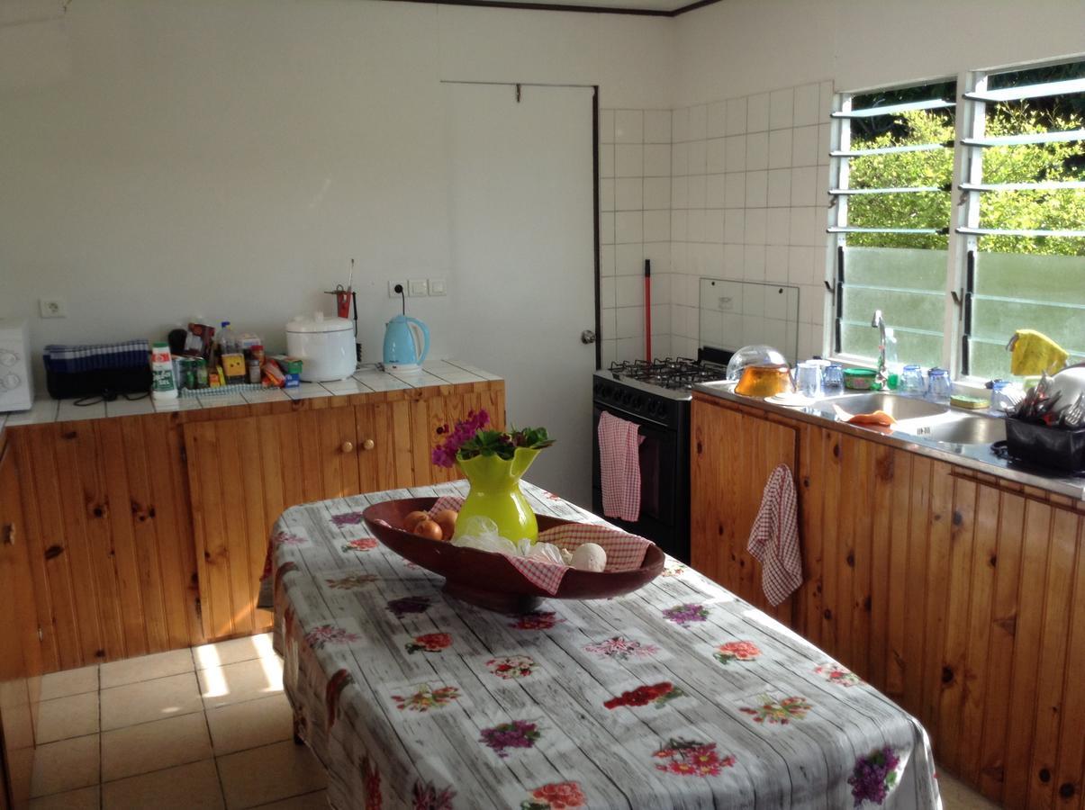 Chez Taia Et Vero Tiputa ภายนอก รูปภาพ